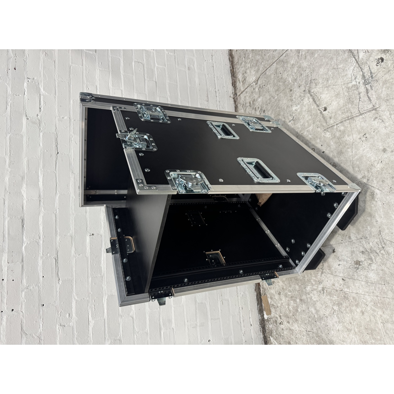 16U Rackmount Mixer Flight Case